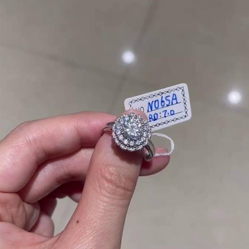 S925 silver plated platinum women's ring custom main stone moissanite 1.2ct/secondary stone high carbon diamond